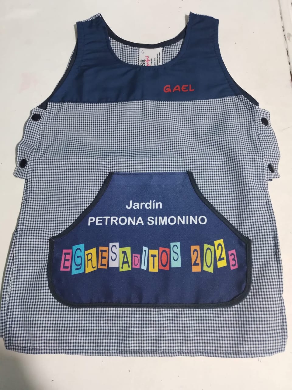 Buzo de egresados jardín - Estilo moderno